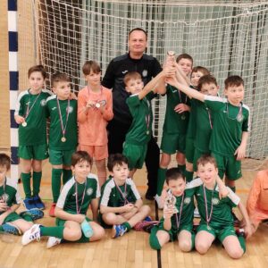 Read more about the article U9 na turnirju v Komendi